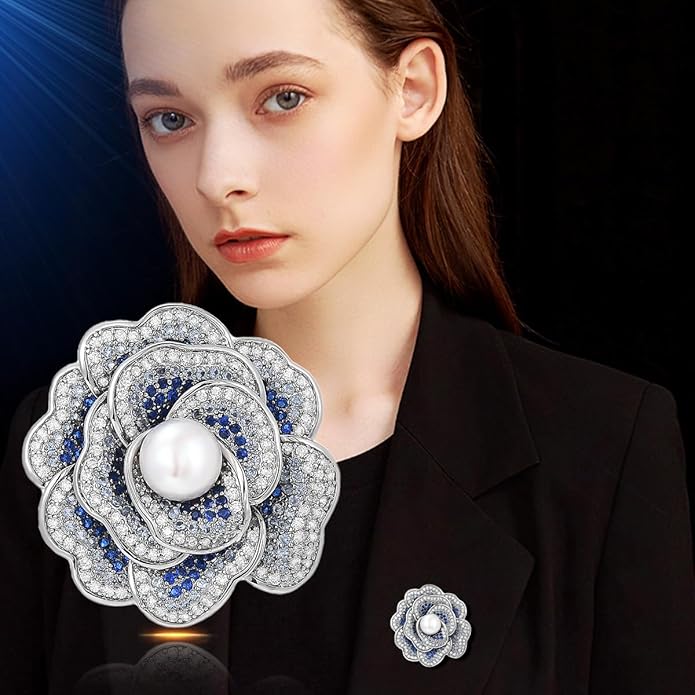 Rhinestone Flower Brooch Austrian Crystal Flower Pin 18k Gold Plated Floral Brooch Lapel Pin Jewelry Mother's Day Birthday Gifts for Mom Wife