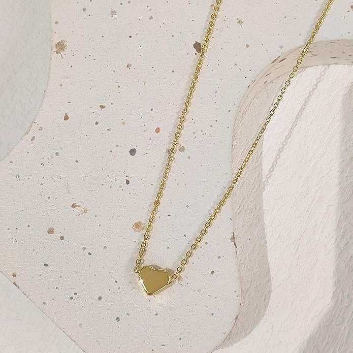 Cute Heart Necklace for Women Gold/Silver Plated Heart Pendant Choker Necklaces Tendy Love Heart Chain Necklace Dainty Gold/Silver Necklace Jewelry Gifts for Women