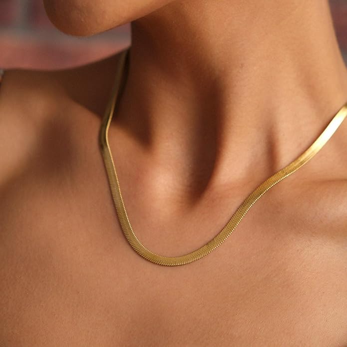 Moodear Gold Necklace for Women Trendy - Chunky Herringbone Paperclip Cuban Link Chain Choker Hypoallergenic Trendy Necklaces for Women Non Tarnish Jewelry Gifts