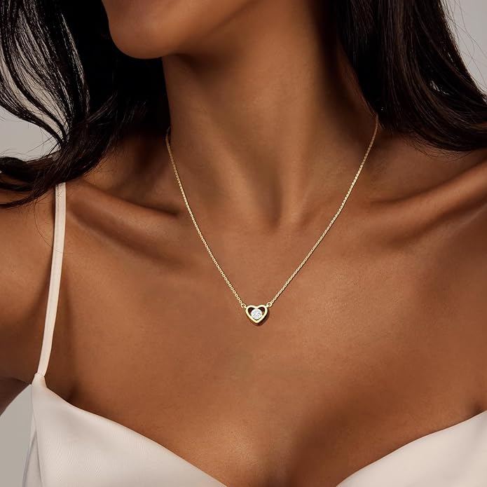 Zeffy Dainty Gold Heart Necklace for Women Trendy 14K Gold/Silver Plate Cute Heart Pendant Choker Necklaces Gold Love Heart Chain Necklace for Women Dainty Gold Jewelry Gifts for Women
