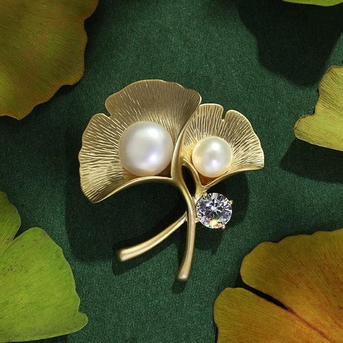 Autumn Leaf Pin - Gold-plated Rhinestone Leaf Brooch for Women - Fall Lapel Pin Jewelry Gift for Wife Mom