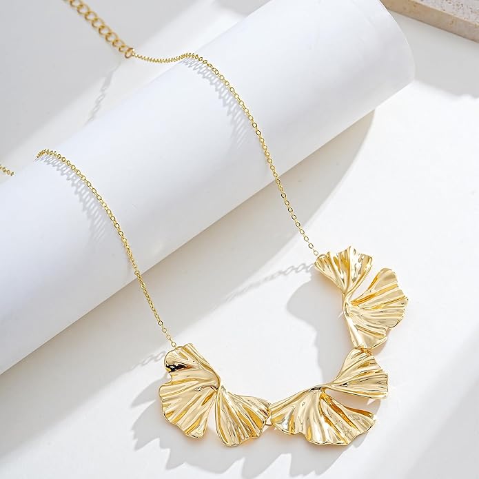 Flower Necklace for Women 14k Gold Plated Boho Vintage Chokers with Floral Pedant Trendy Petal Collars Necklaces Statement Prom Jewelry Gifts