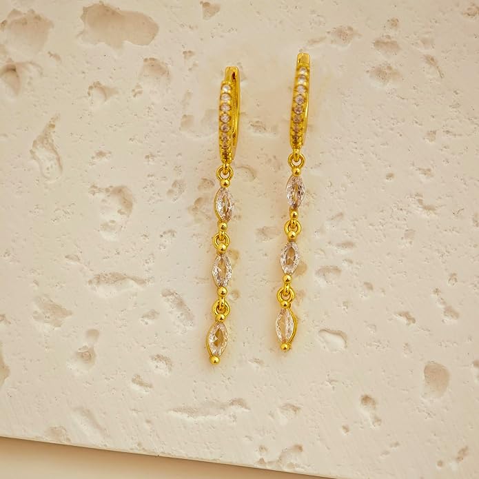 Gold Earrings for Women Trendy, Simple Dainty 14K Gold Plated Paperclip Square Chain Link Dangle Hoops Earrings Pin Stud Huggie Earrings Lightweight Hypoallergenic Minimalist Aesthetic Gold Jewelry for Christmas Gifts