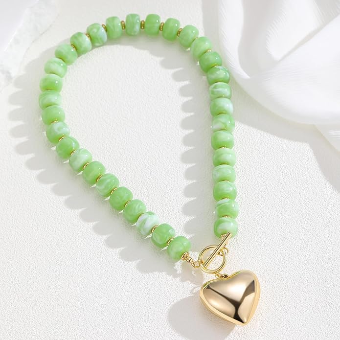 GZQ Chunky Gold Heart Necklace for Women, Acrylic Beaded Chain with Puff Heart Adjustable Clasp, Perfect for Daily Wear Party Date Streetwear Outfits Fashion Jewelry Gift