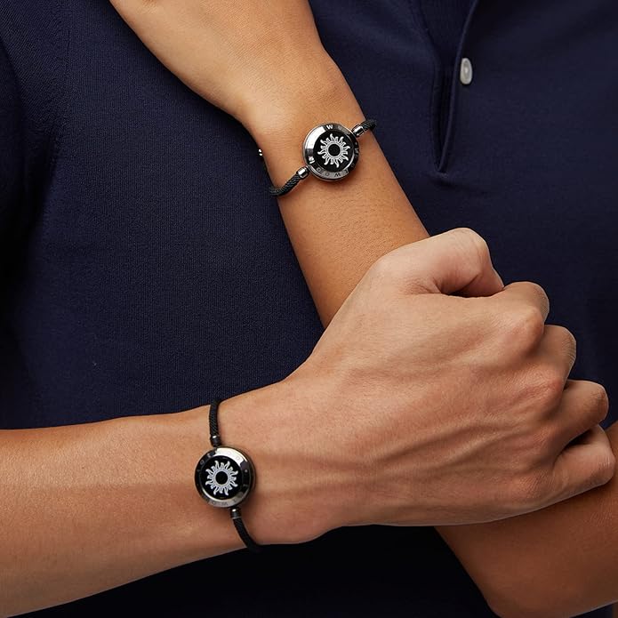 TOTWOO Long Distance Touch Bracelets for Couples, Smart Light & Vibration Love Jewelry, Long Distance Valentines Day Gifts for Him Her Women Men, One-to-One Bluetooth Pairing via App