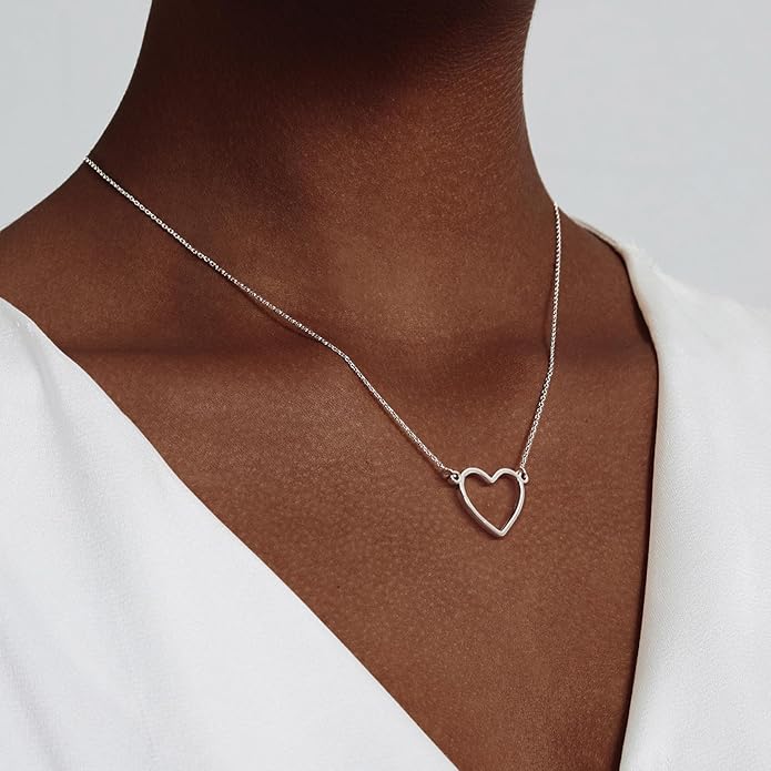 Heart Necklace for Women Gold/Silver Plated Trendy Heart Choker Lover Pendant Hypoallergenic Fashion Gold/Silver Necklace for Women Love Jewelry Gift for Women Girlfriend