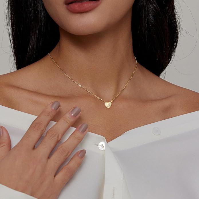 Heart Necklace for Women Gold/Silver Plated Trendy Heart Choker Lover Pendant Hypoallergenic Fashion Gold/Silver Necklace for Women Love Jewelry Gift for Women Girlfriend