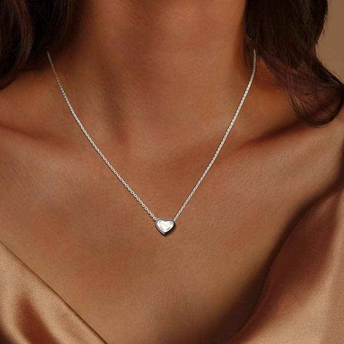 Cute Heart Necklace for Women Gold/Silver Plated Heart Pendant Choker Necklaces Tendy Love Heart Chain Necklace Dainty Gold/Silver Necklace Jewelry Gifts for Women