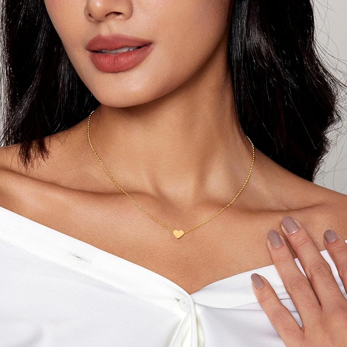 Cute Heart Necklace Dainty 18k Gold Plated Tiny Heart Pendant Choker Necklaces Small Gold Love Open Heart Chain Necklace for Women Simple Gold Necklace for Women Trendy Jewelry
