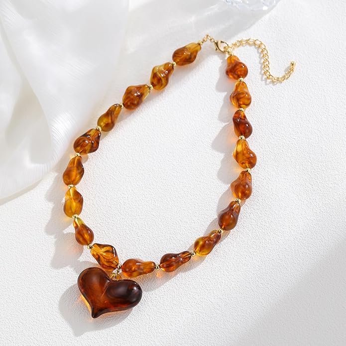 GZQ Chunky Gold Heart Necklace for Women, Acrylic Beaded Chain with Puff Heart Adjustable Clasp, Perfect for Daily Wear Party Date Streetwear Outfits Fashion Jewelry Gift