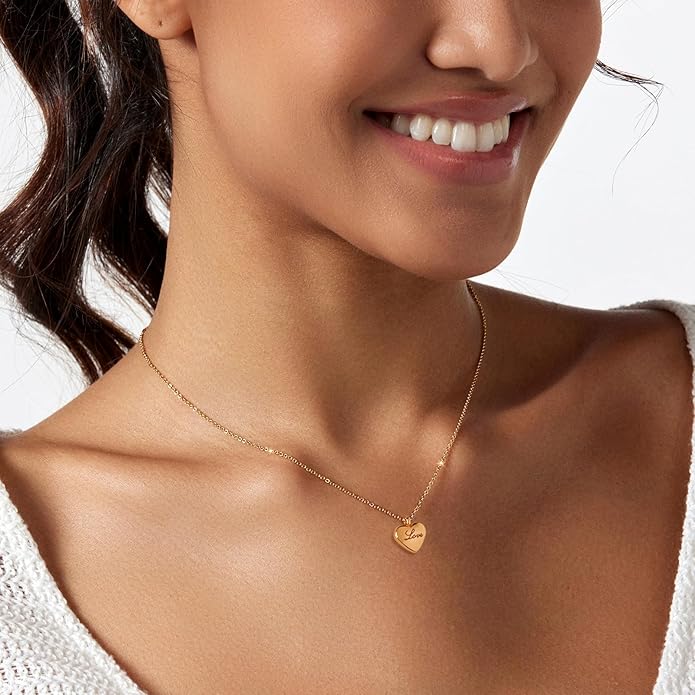 Zeffy Cute Heart Necklace 18k Gold/Silver Plated Tiny Heart Pendant Choker Necklaces Gold Love Heart Chain Necklace for Women Dainty Gold Jewelry Valentines Day Gifts for Women Girls Teen Girls