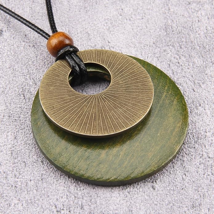 Boho Leather Necklace Women Bohemian Brown Circle Pendant Necklace Choker Long Necklaces for Women Boho Ring Large Pendant