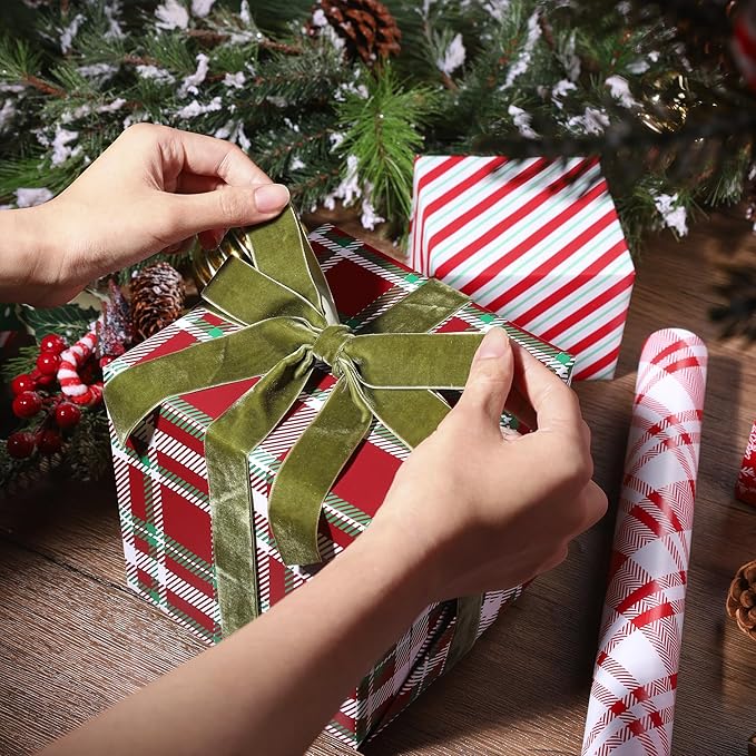 LaRibbons Reversible Christmas Wrapping Paper Roll, Classic Red & White Tartan Plaid Gift Wrap for Christmas, Holiday, Winter Party, 17 Inch x 33 Feet