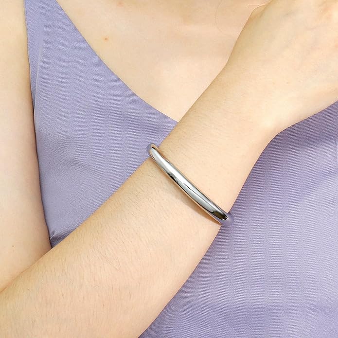 Gold Cuff Bangle Bracelets For Women Chunky 18k Gold Plated Stainless Steel Bracelet Non Tarnish Lightweigt Minimalist Jewellery Gift