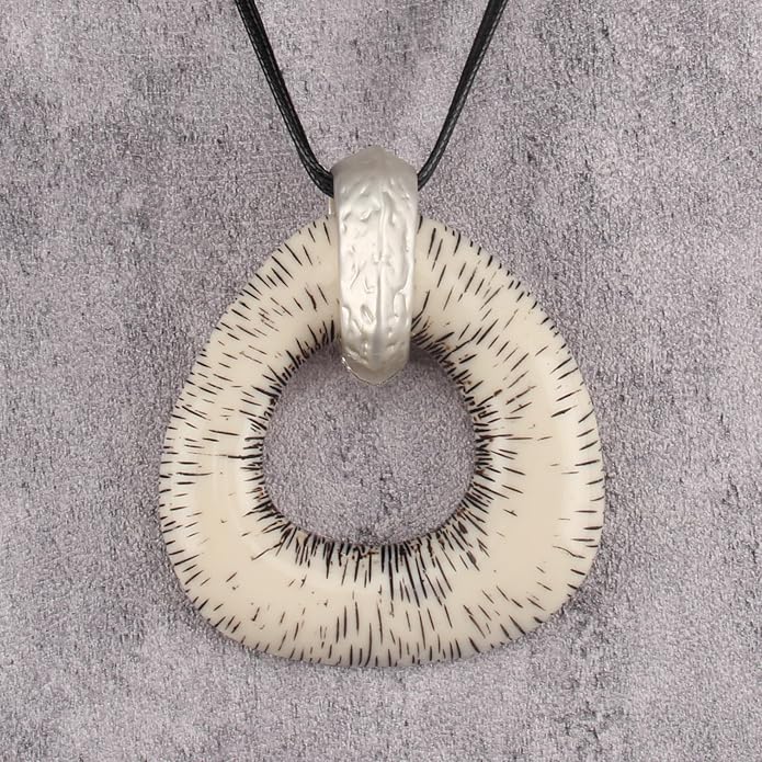 Boho Leather Necklace Women Bohemian Brown Circle Pendant Necklace Choker Long Necklaces for Women Boho Ring Large Pendant