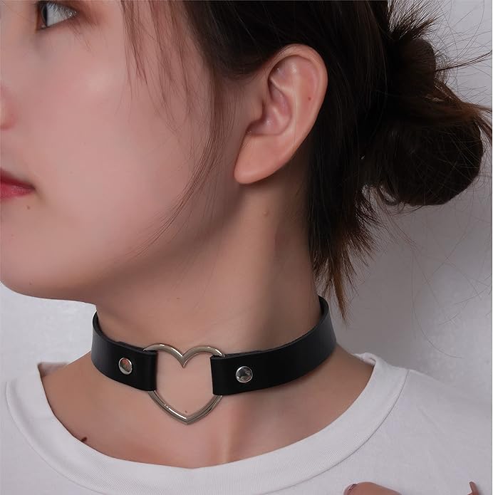 Eigso Vintage Punk Goth Studded Rivet Pu Leather Collar Choker Necklace with Spikes Adjustable