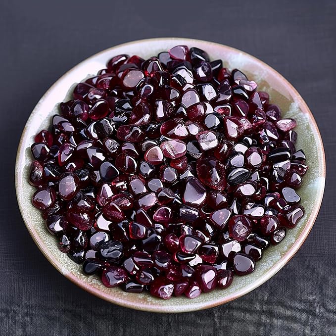 Polished Garnet Crystal Chips 200 Pcs - 0.3" 10 oz Tumbled Stone Chips Crushed Sea Glass Stones Healing Reiki Crystal Jewelry Making Home Decoration