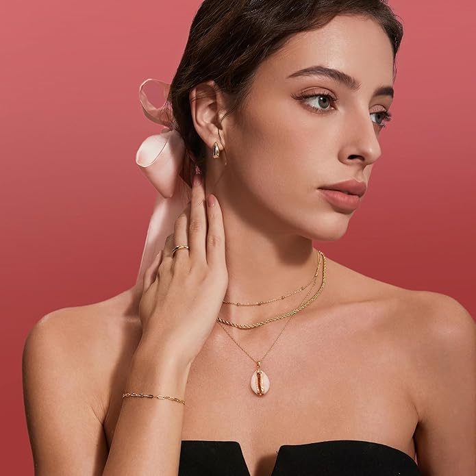 Natural Seashell Shell Scallop Pendant Choker Necklace Adjustable 18K Gold Plated Cable Chain Handmade Jewelry for Women Girls