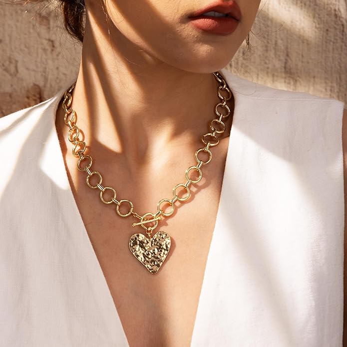 Chunky Gold Heart Necklace for Women，14K Gold Plated Puffy Heart Pendant Bold Chain Necklace with Toggle Clasp，Waterproof Non Tarnish Hypoallergenic Chunky Statement Jewelry Gift for Women