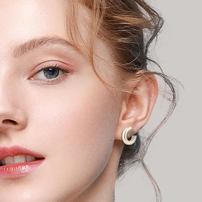 6 Pairs Gold Hoop Earrings Set for Women, 14K Gold Plated Small Huggie Hoops Earrings Hypoallergenic, Lightweight Tiny Cartilage Piercings Earrings Jewelry for Women Gifts.