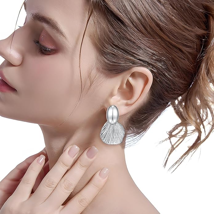 Gold Plated Earrings Dangle Chunky Fan-shaped Earrings Shell Earring for Women Two-Tone Fashion Statement Jewelry