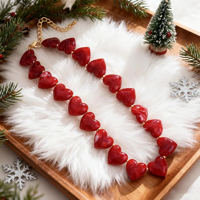 YUJIE Amber Acrylic Heart Choker Necklace for Women Vintage Punk Chunky Necklace Trendy Fashion Accessory
