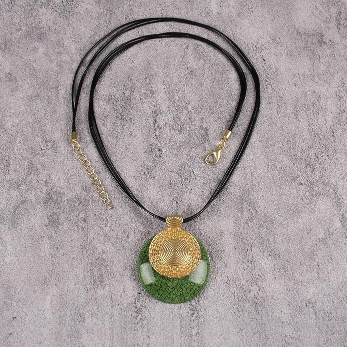 Boho Leather Necklace Women Bohemian Brown Circle Pendant Necklace Choker Long Necklaces for Women Boho Ring Large Pendant