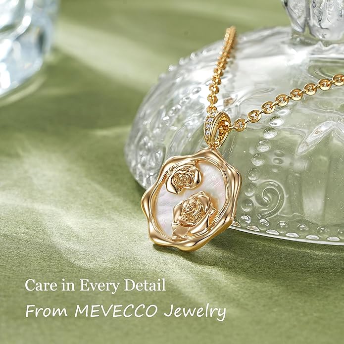 MEVECCO Birth Flower Necklace For Women 18k Gold Plated Mother Of Pearl Disc Floral Pendant Necklace Dainty 12 Birth Month Flower Handmade Personalized Jewelry Anniversary Christmas Birthday Gifts