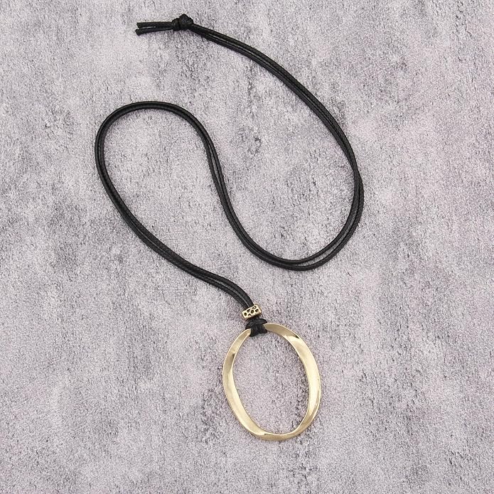 Boho Leather Necklace Women Bohemian Brown Circle Pendant Necklace Choker Long Necklaces for Women Boho Ring Large Pendant
