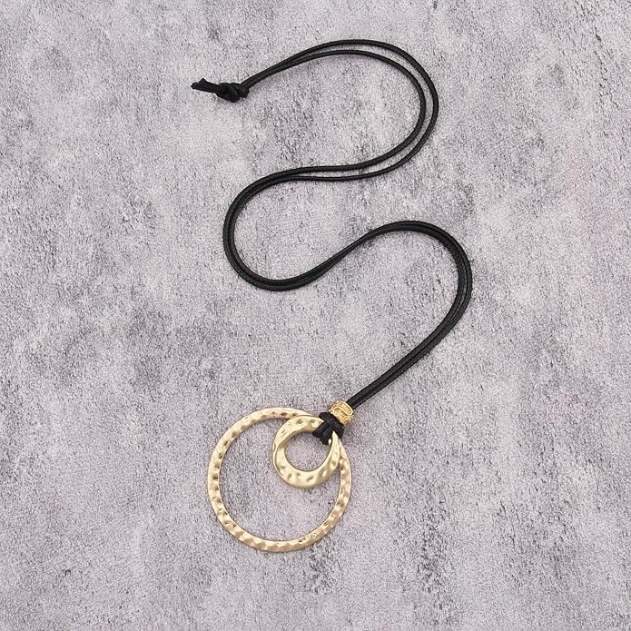 Boho Leather Necklace Women Bohemian Brown Circle Pendant Necklace Choker Long Necklaces for Women Boho Ring Large Pendant