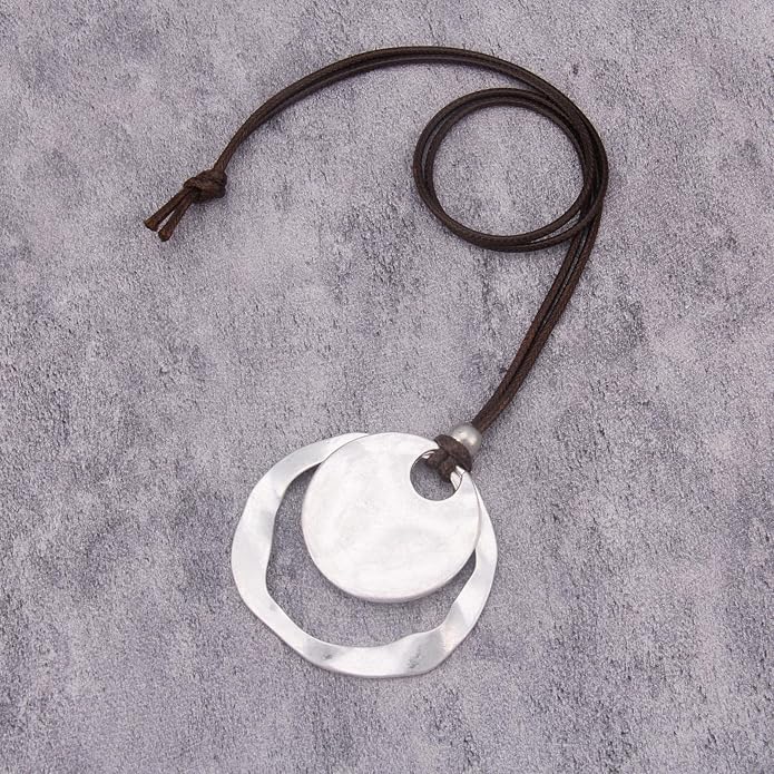 Boho Leather Necklace Women Bohemian Brown Circle Pendant Necklace Choker Long Necklaces for Women Boho Ring Large Pendant