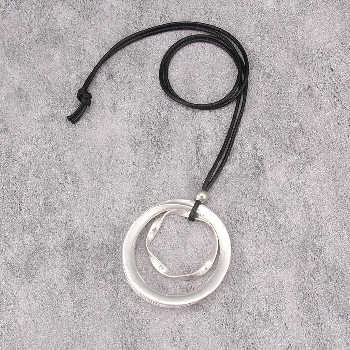 Boho Leather Necklace Women Bohemian Brown Circle Pendant Necklace Choker Long Necklaces for Women Boho Ring Large Pendant