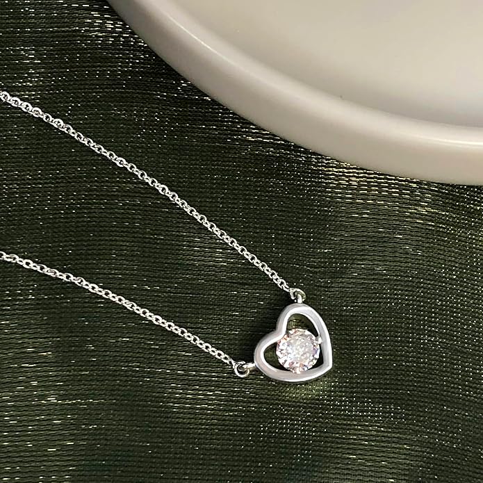 Zeffy Dainty Gold Heart Necklace for Women Trendy 14K Gold/Silver Plate Cute Heart Pendant Choker Necklaces Gold Love Heart Chain Necklace for Women Dainty Gold Jewelry Gifts for Women