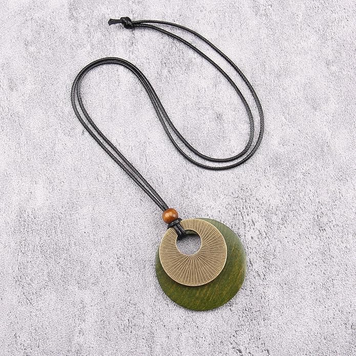 Boho Leather Necklace Women Bohemian Brown Circle Pendant Necklace Choker Long Necklaces for Women Boho Ring Large Pendant
